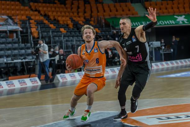 背后隐藏的 背后隐藏的