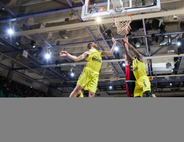 球队与多名 球队与多名