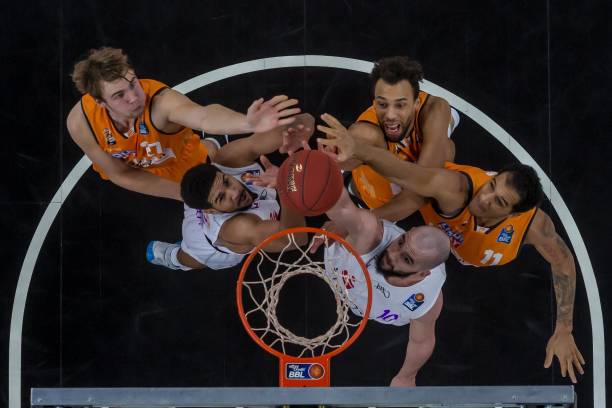 凯伦显然为 凯伦显然为